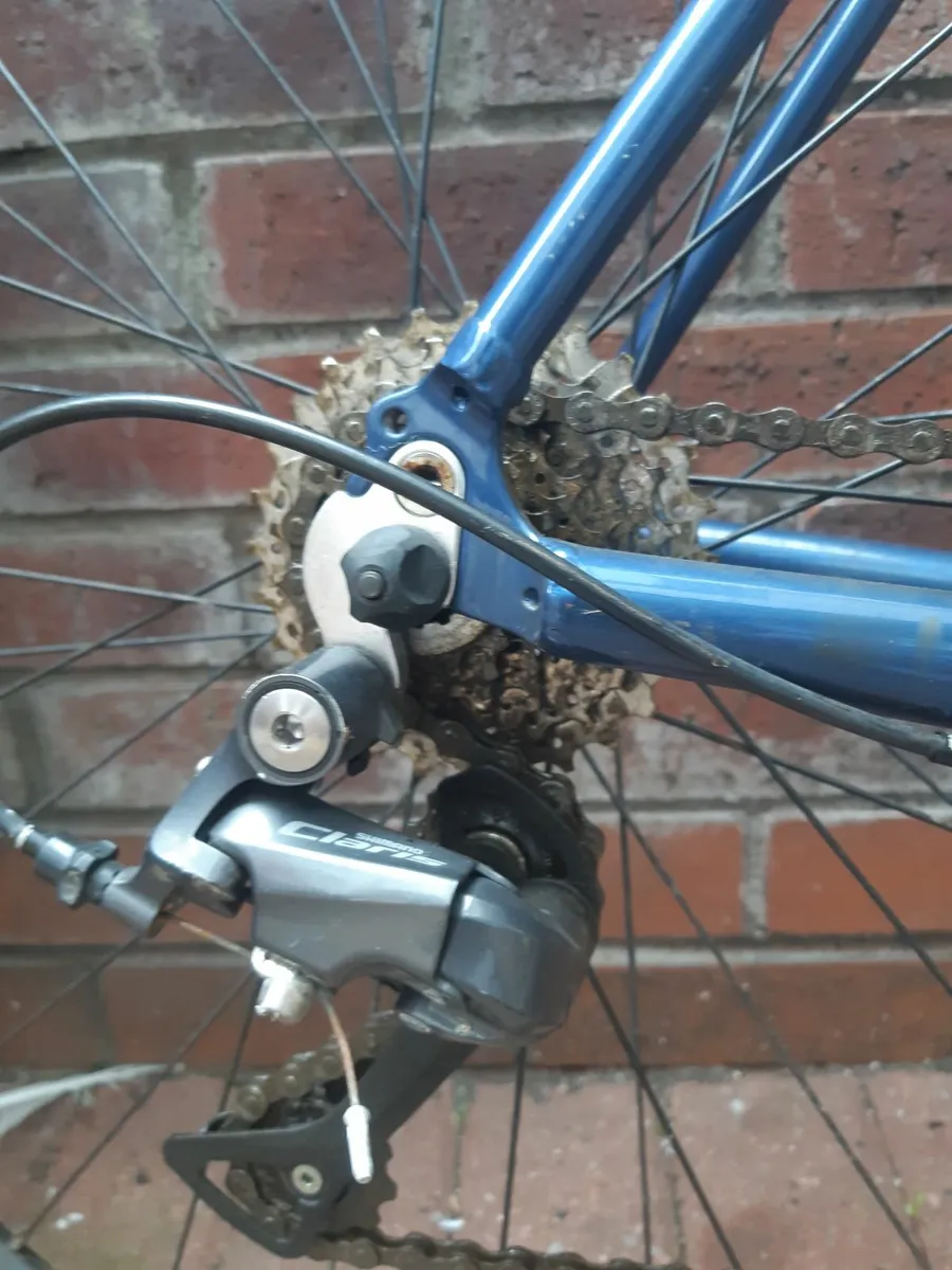 Road bike - Image 1