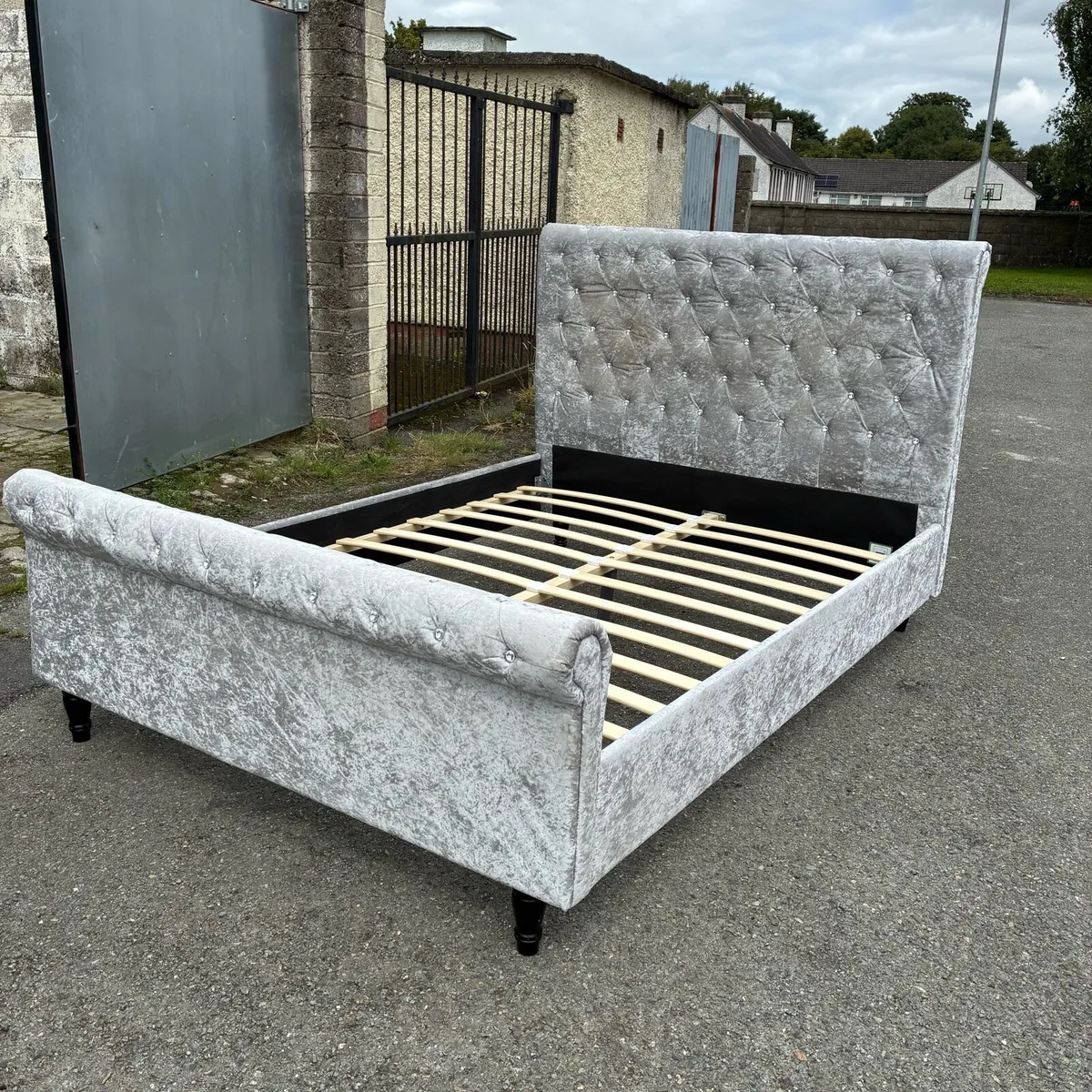 5ft King Crushed Velvet 💎 Bed Frame - Image 2