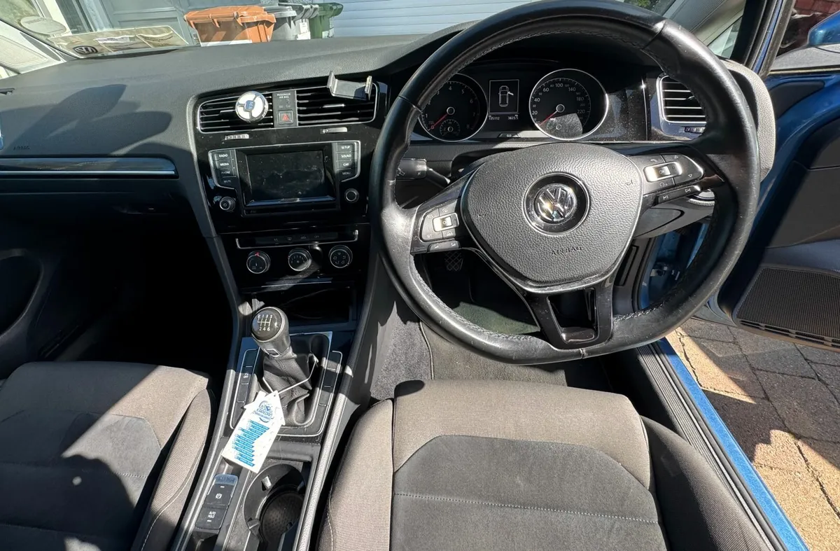 Volkswagen Golf 2014 - Image 2