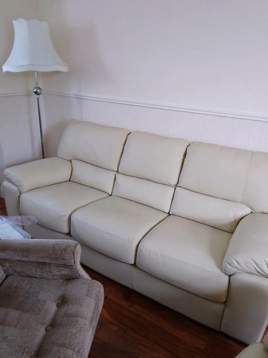 Italian cream leather suite full leather - Image 1