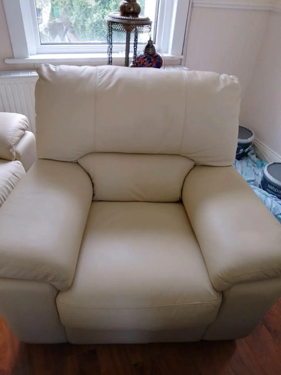 Italian cream leather suite full leather - Image 2