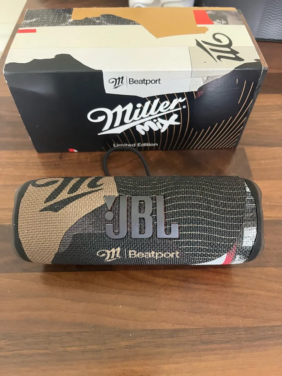 JBL Flip 6 Portable Bluetooth Speaker - Image 4