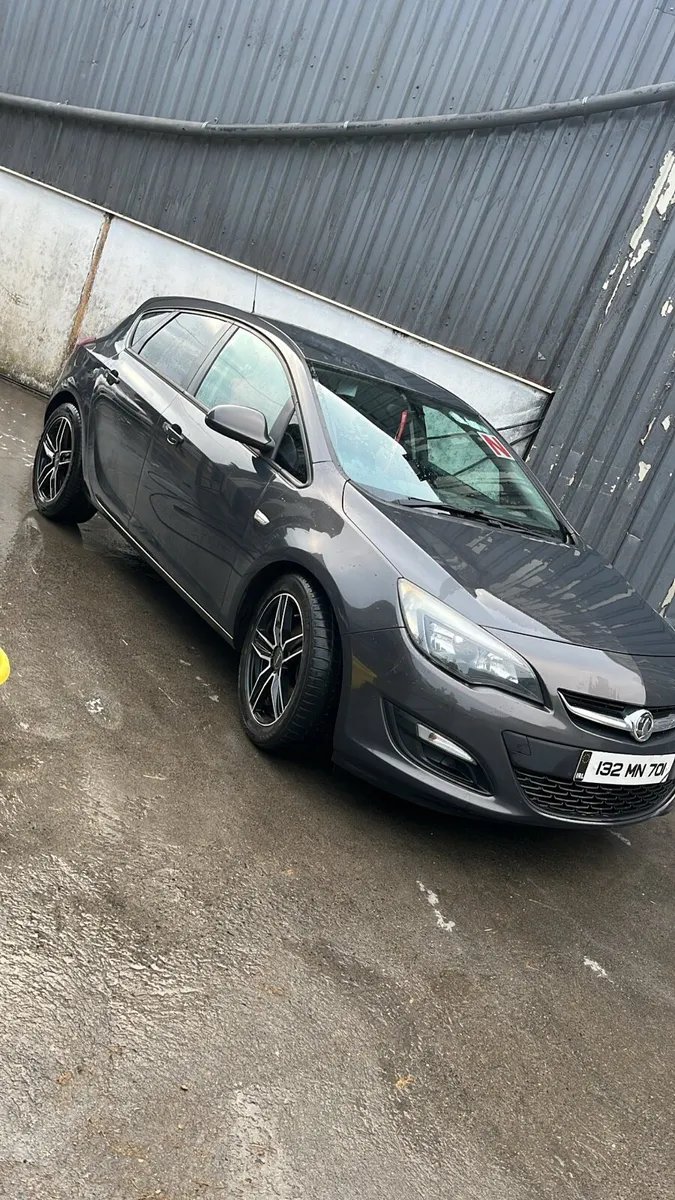 Vauxhall Astra - Image 2