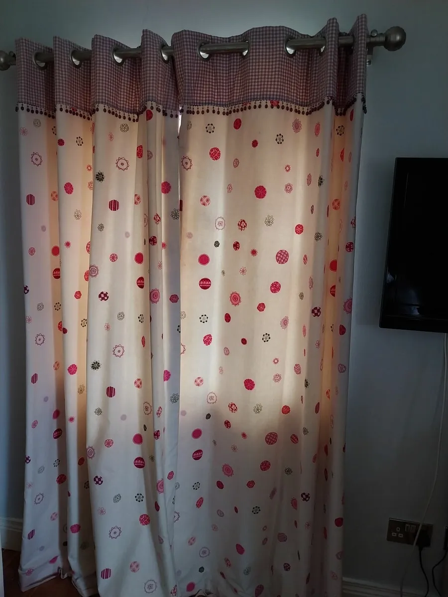 2 pair curtains - Image 2