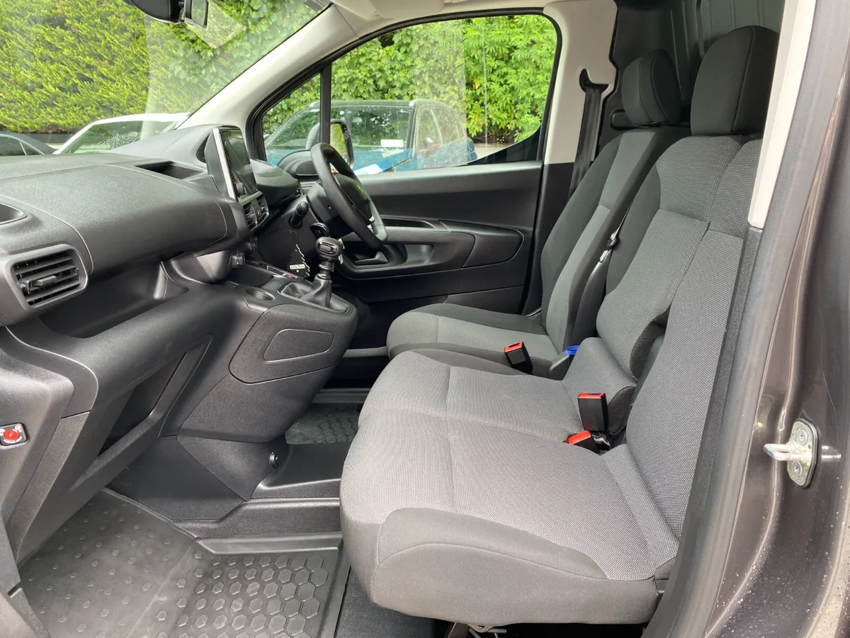 Peugeot Partner Professional Plus1.5 HDI 100 - Image 4