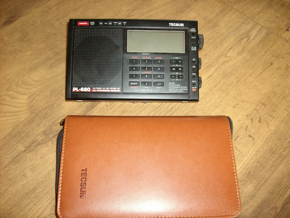 Tecsun Pl-680 Shortwave Radio (For Repair) - Image 1