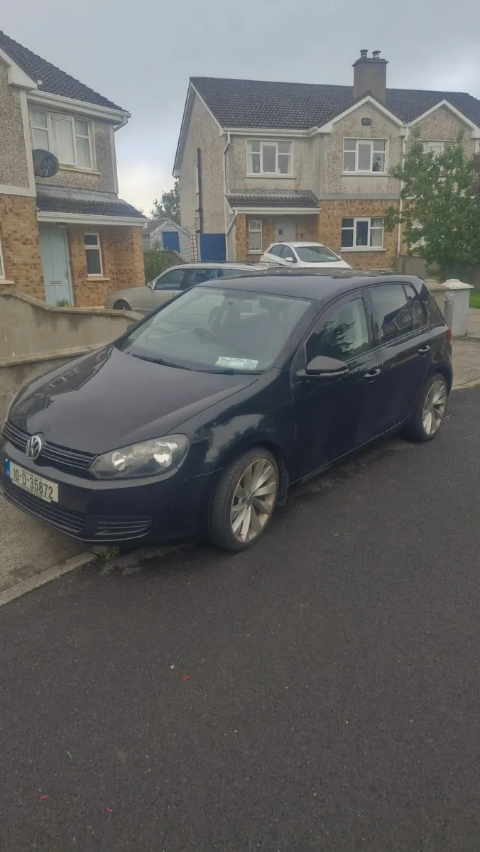 Volkswagen Golf 2010 - Image 2
