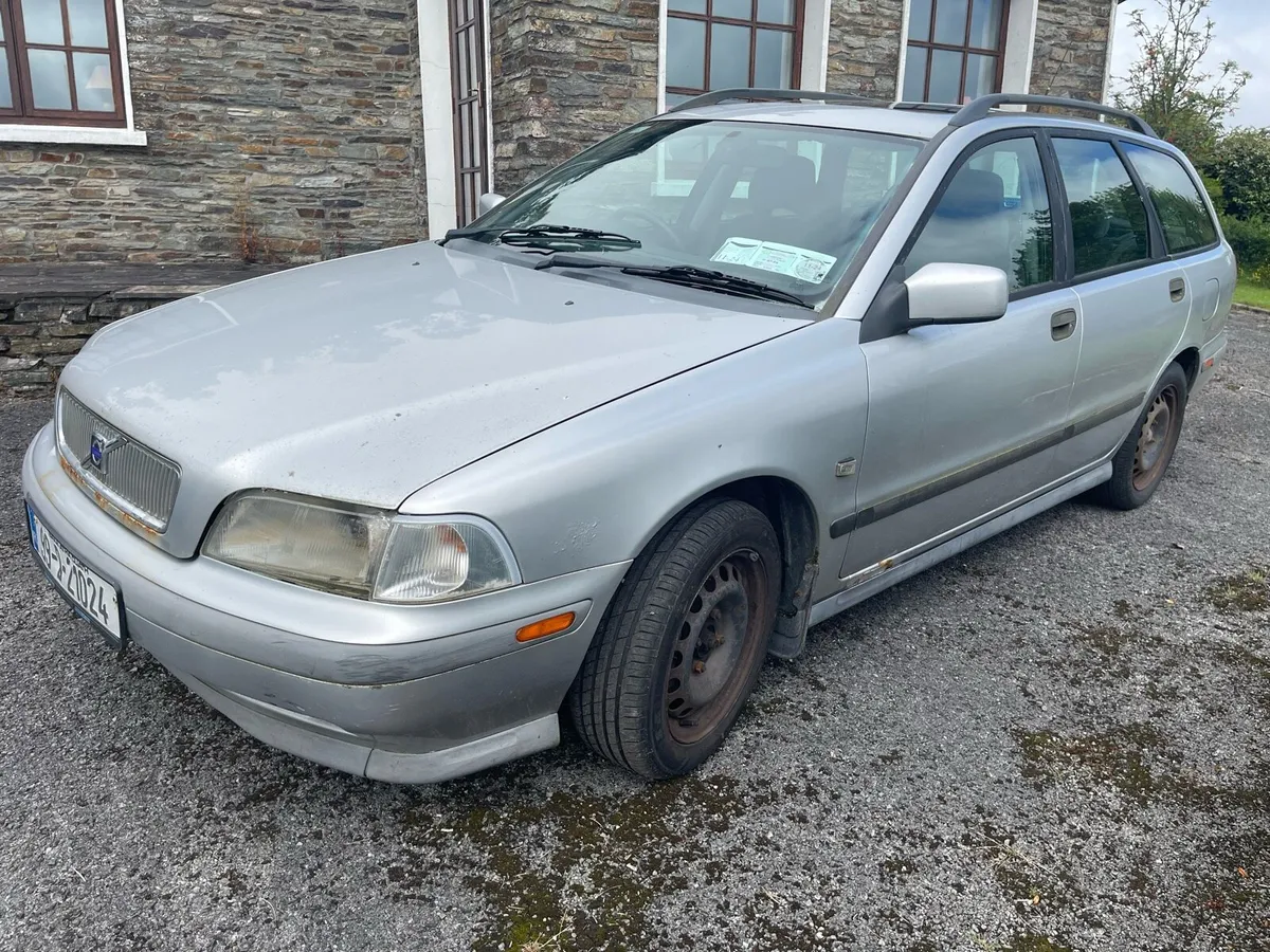 Volvo V40 Estate 1999 2.0T - Image 3