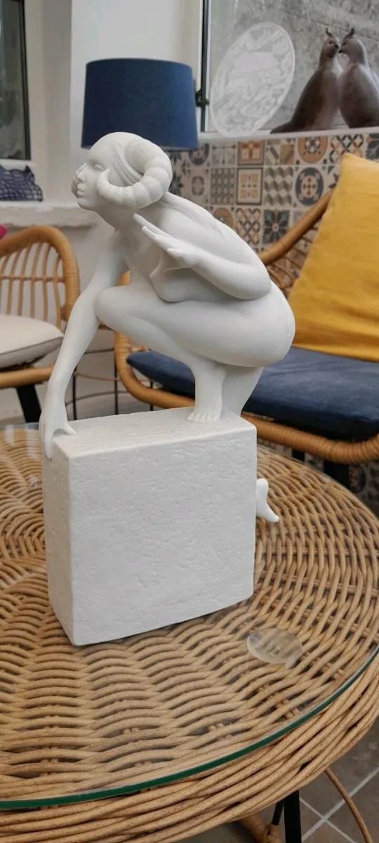 Aries zodiac figurine - Image 2