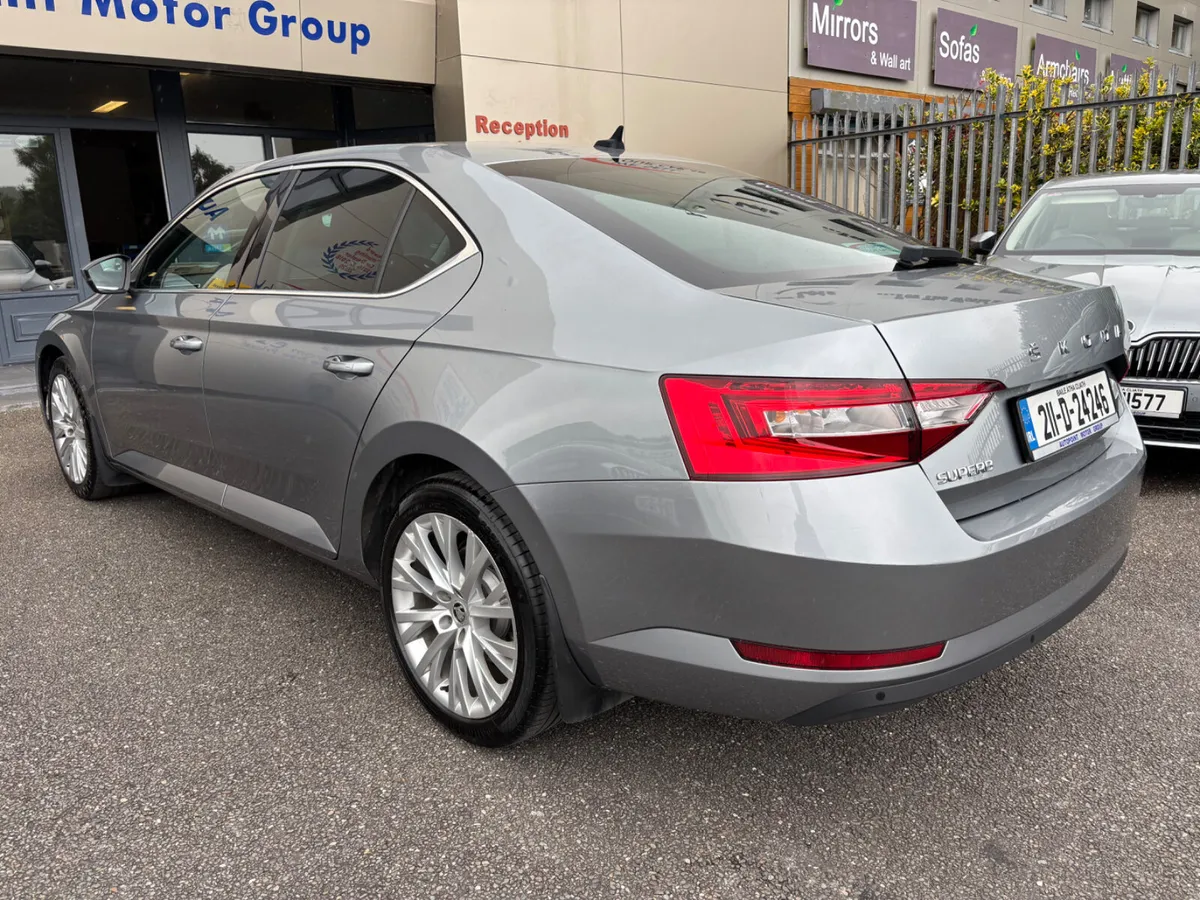 2.0 TDI STYLE (150bhp) - SAVE 2000eur - Image 3