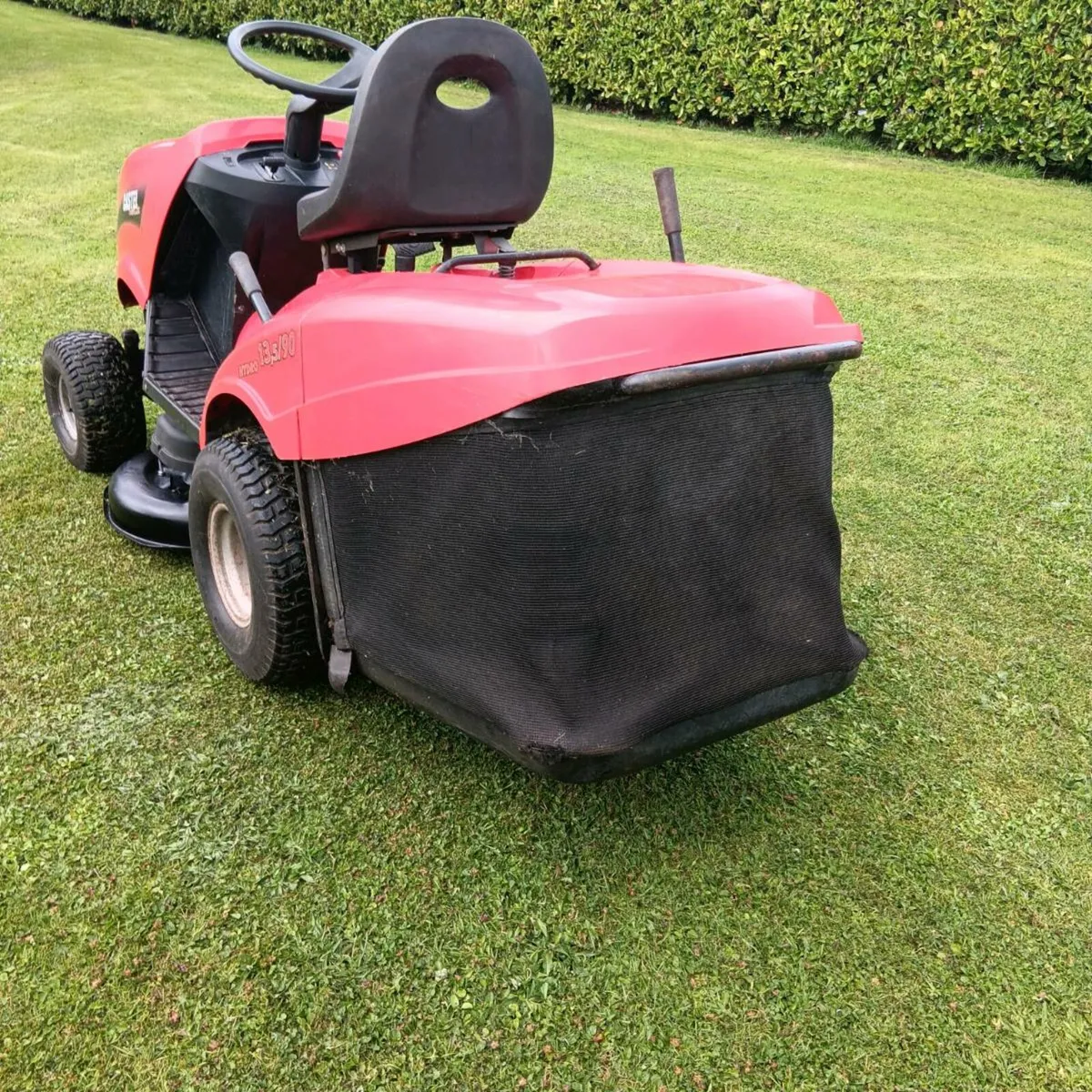 Castlegarden hydrostatic Briggs engine - Image 4