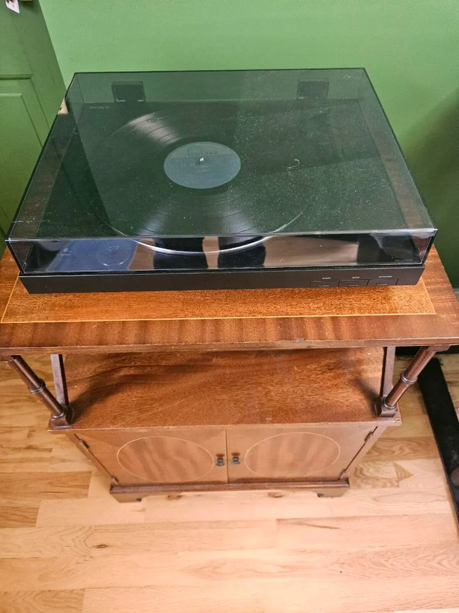 record cabinet - Image 2