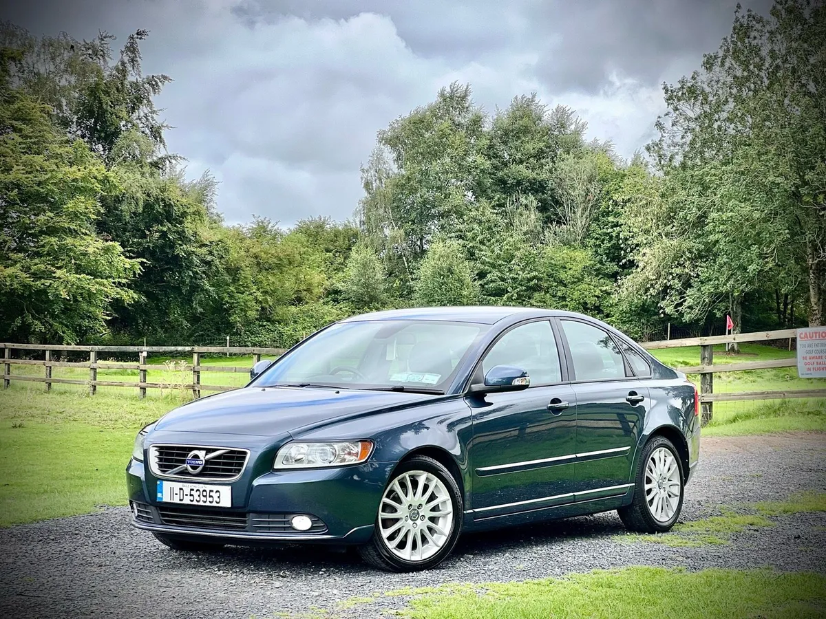 Volvo S40 1.6d low mile, NCT, Service. On Hold. - Image 4