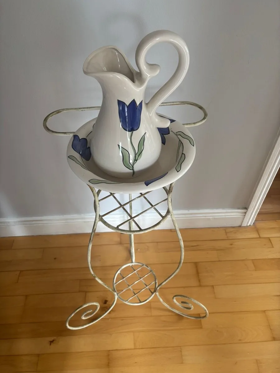 Antique pitcher and basin set with metal stand - Image 1