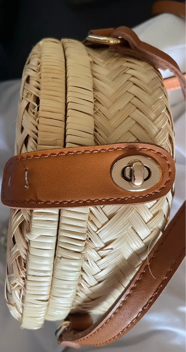 Unique wicker handbag - Image 2