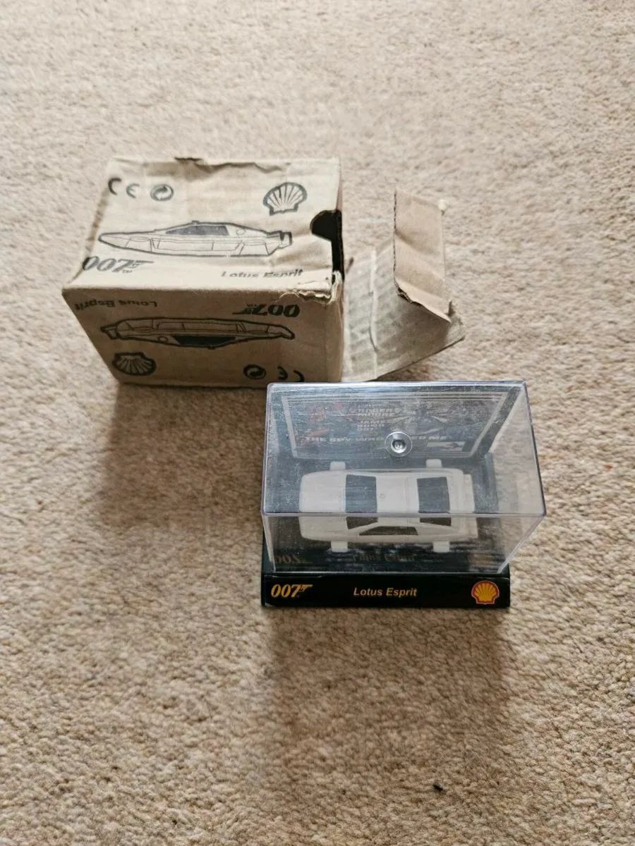 Corgi James Bond Lotus Spy Who Loved Me - Image 3