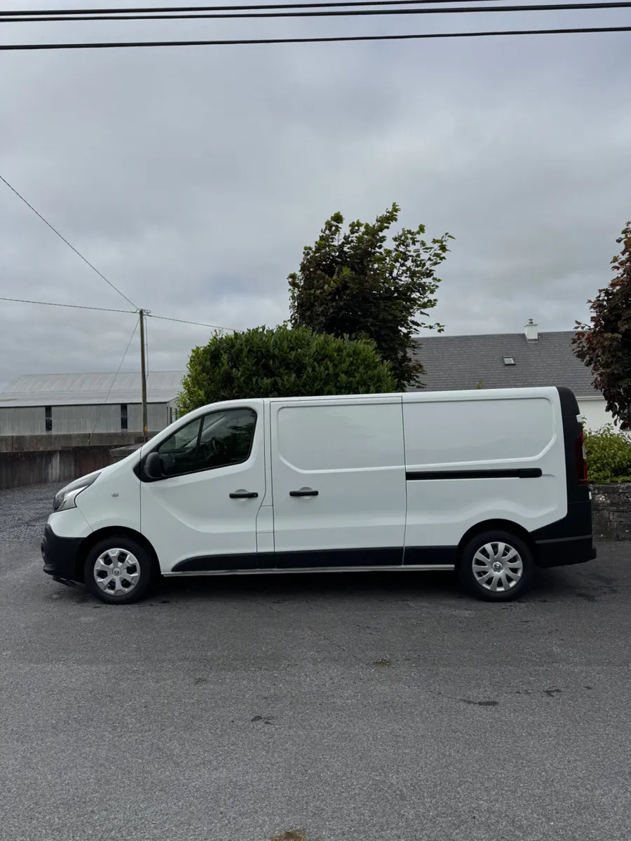 Renault Trafic 2021 - Image 4