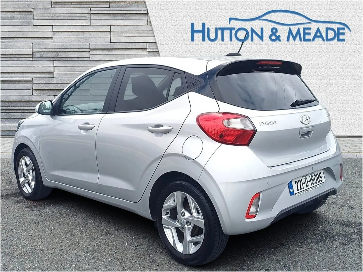 Hyundai i10 Delux 1.0 Petrol 5dr - Image 3