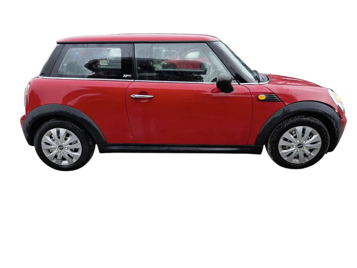 2010 MINI ONE For Breaking/Dismantling - Image 2