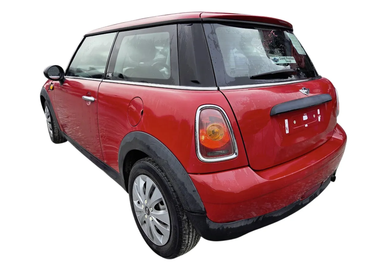 2010 MINI ONE For Breaking/Dismantling - Image 4