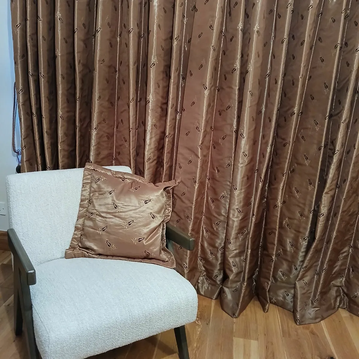 Curtains - Image 2