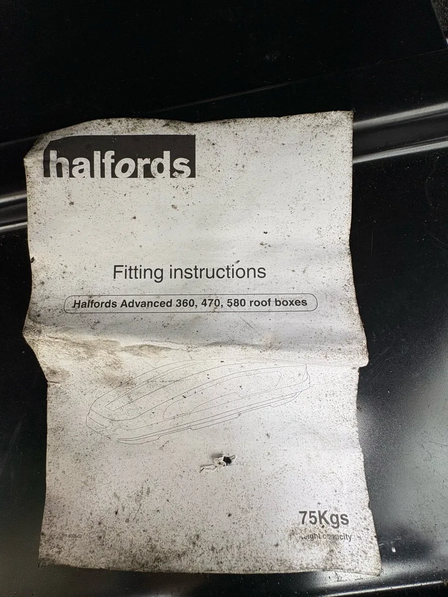 Roof box 470ltr Halfords Advanced roofbox - Image 4