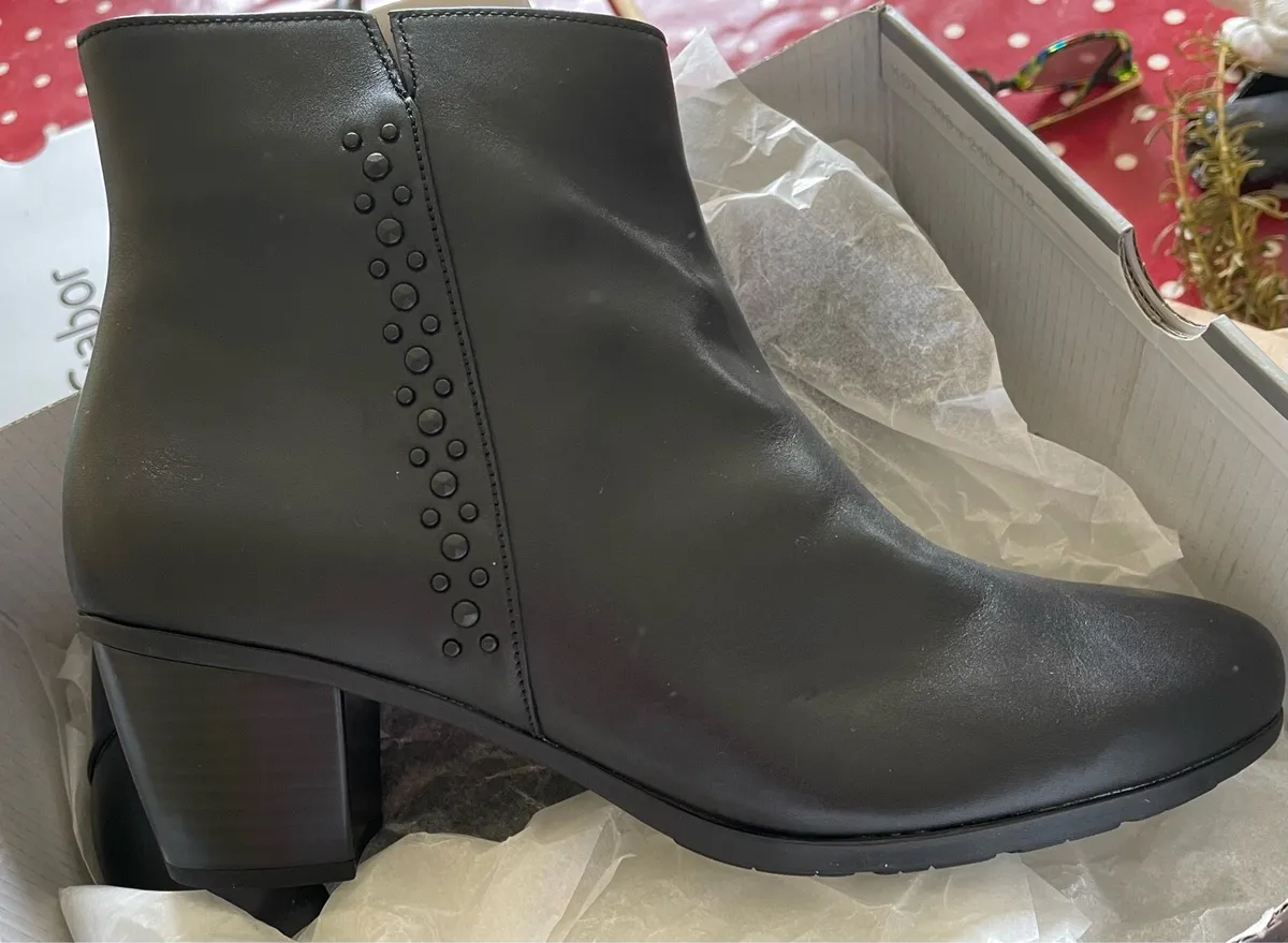 Brand new Gabor ankle boots