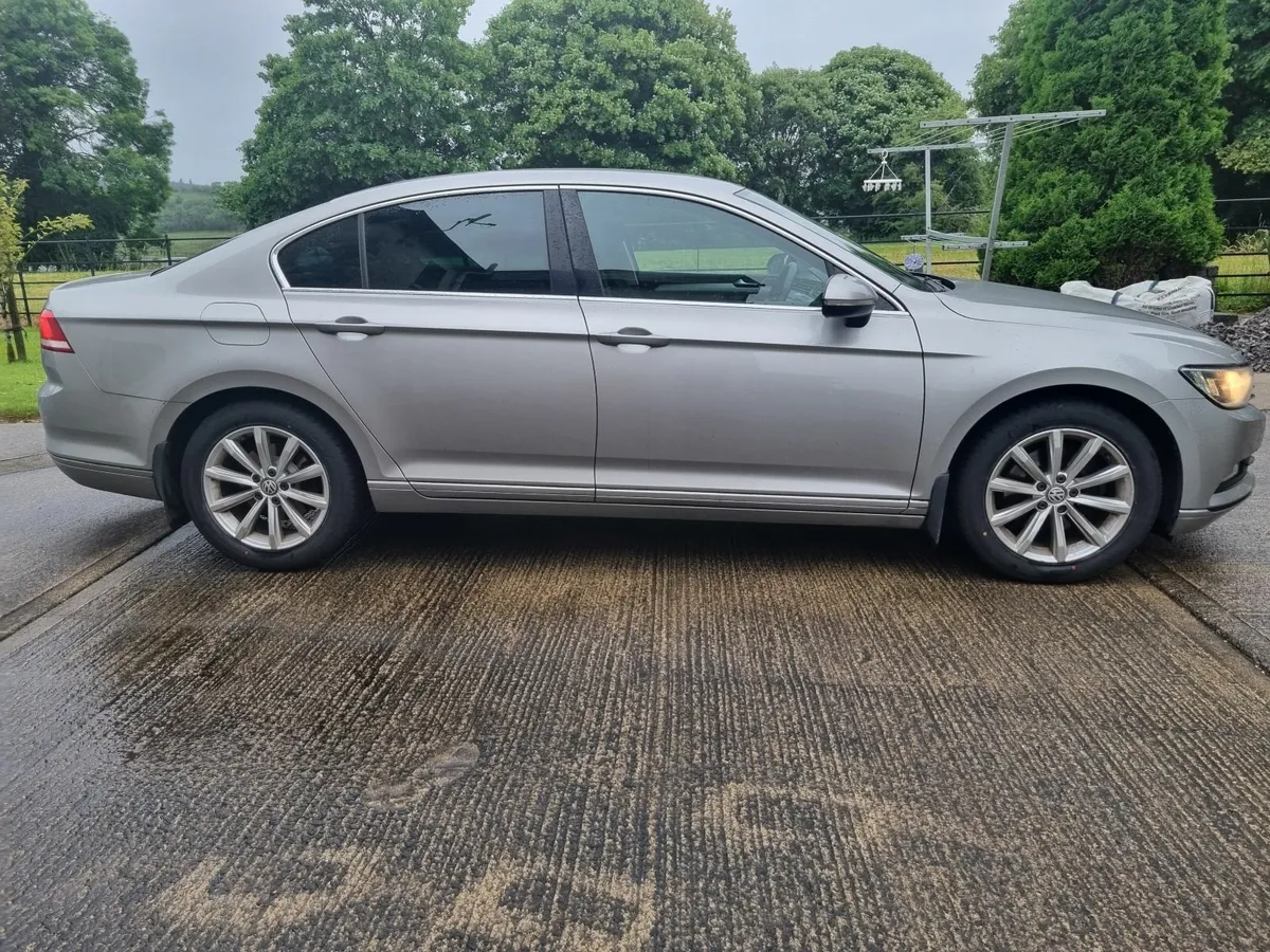 Volkswagen Passat 2017 - Image 4