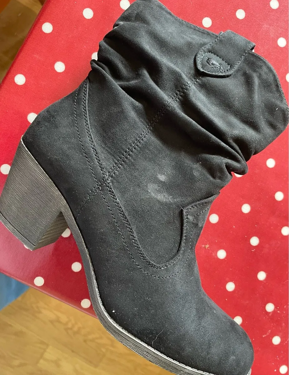 Ladies slouch boots