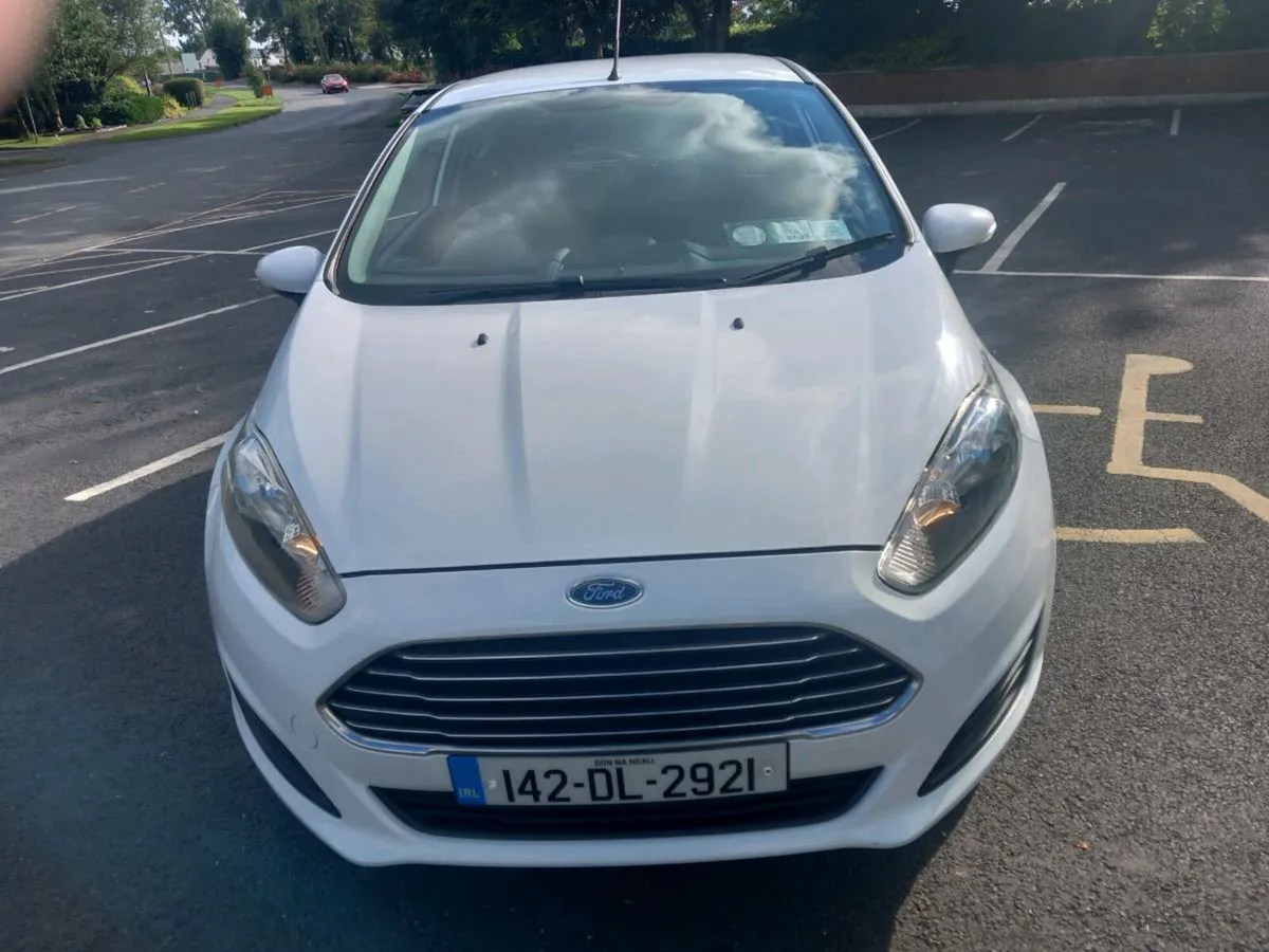 Ford Fiesta Style 1242cc 3dr - Image 2