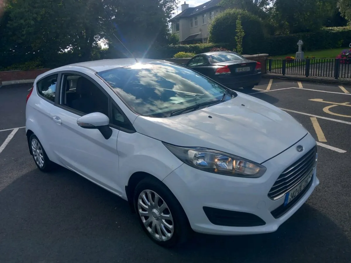 Ford Fiesta Style 1242cc 3dr - Image 3