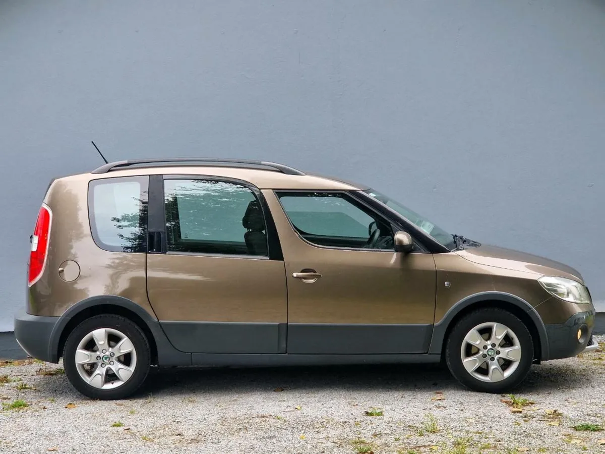 132 ROOMSTER YETI 1.2 100KMS ONLY - Image 2