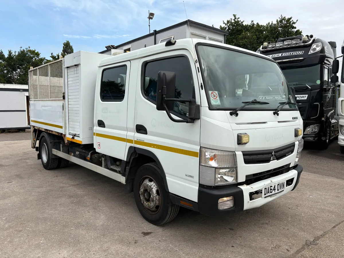 MITSUBISHI CANTER 7490KG GVW CREW CAB TIPPER - Image 1