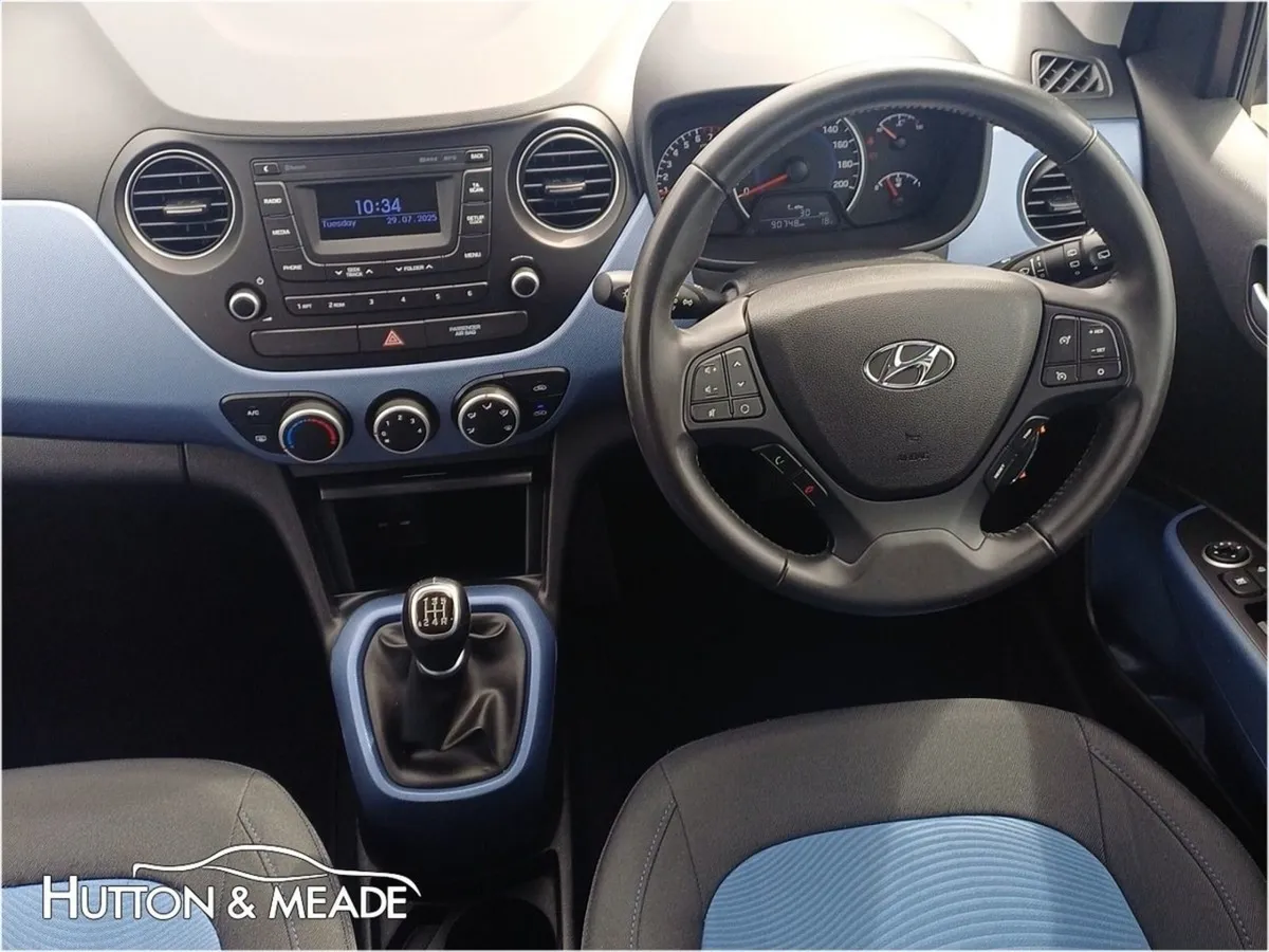 Hyundai i10 Delux 1.0 Petrol 5dr - Image 4