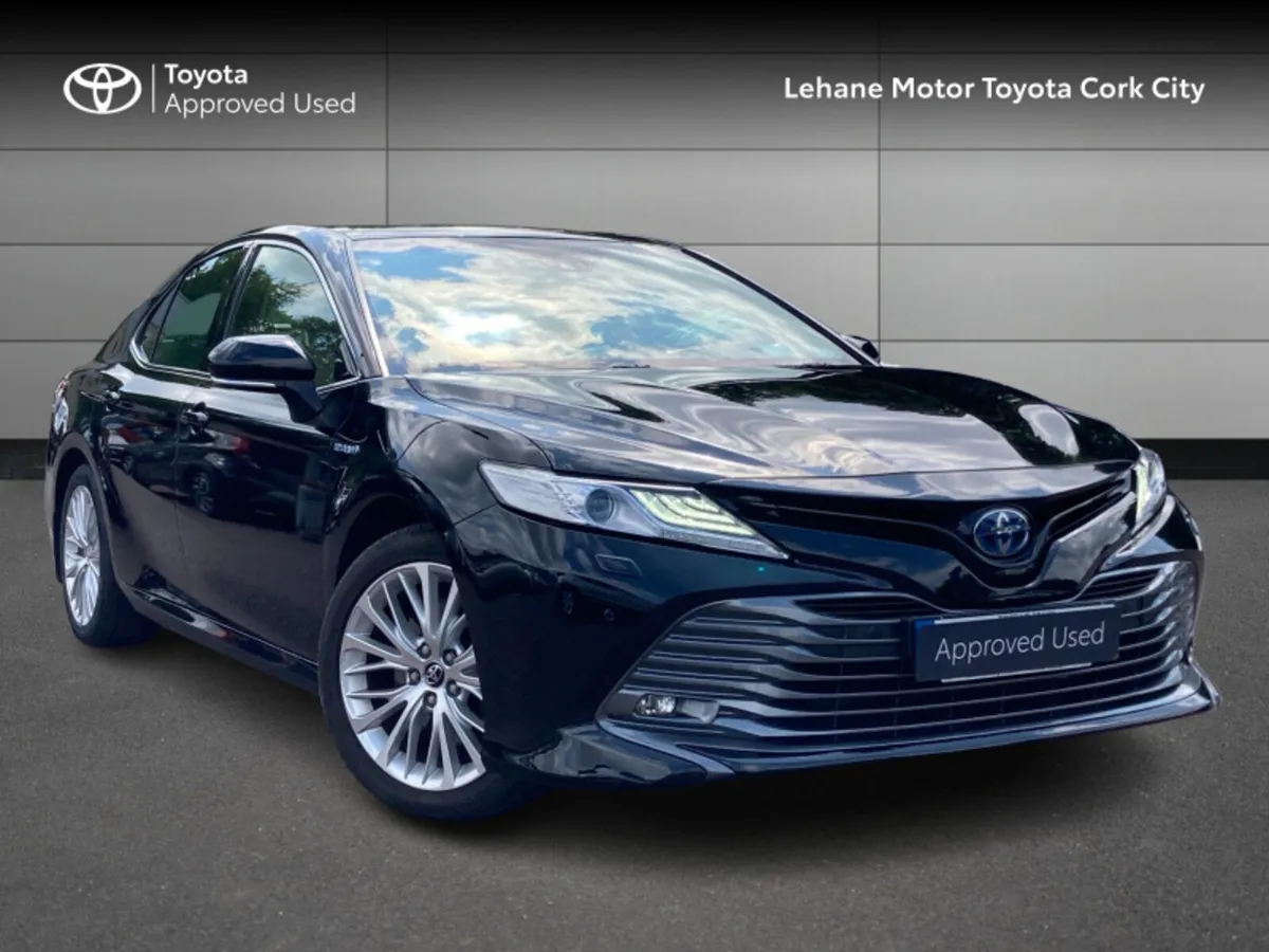 Toyota Camry HYBRID PLATINUM 4DR AUTO - Image 1