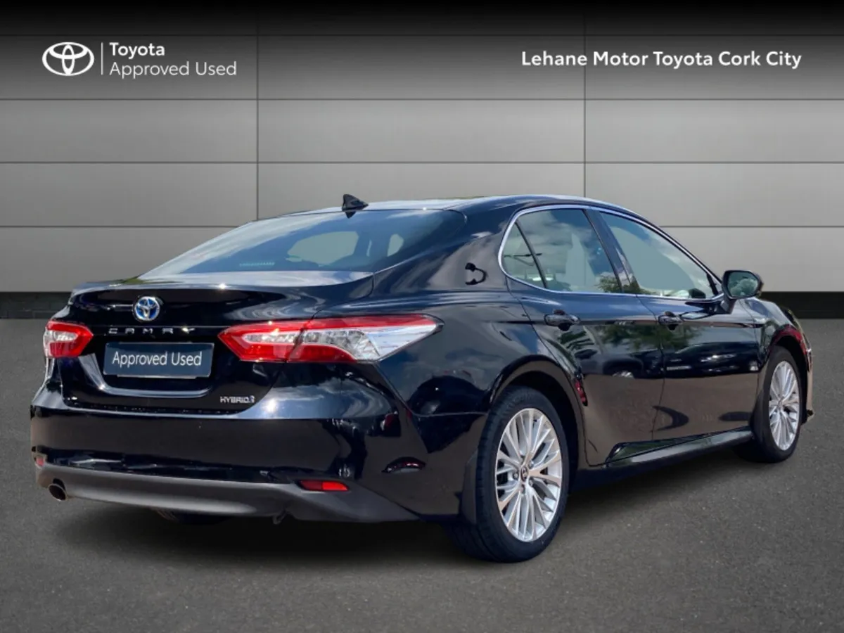 Toyota Camry HYBRID PLATINUM 4DR AUTO - Image 2