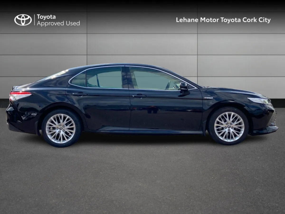 Toyota Camry HYBRID PLATINUM 4DR AUTO - Image 3