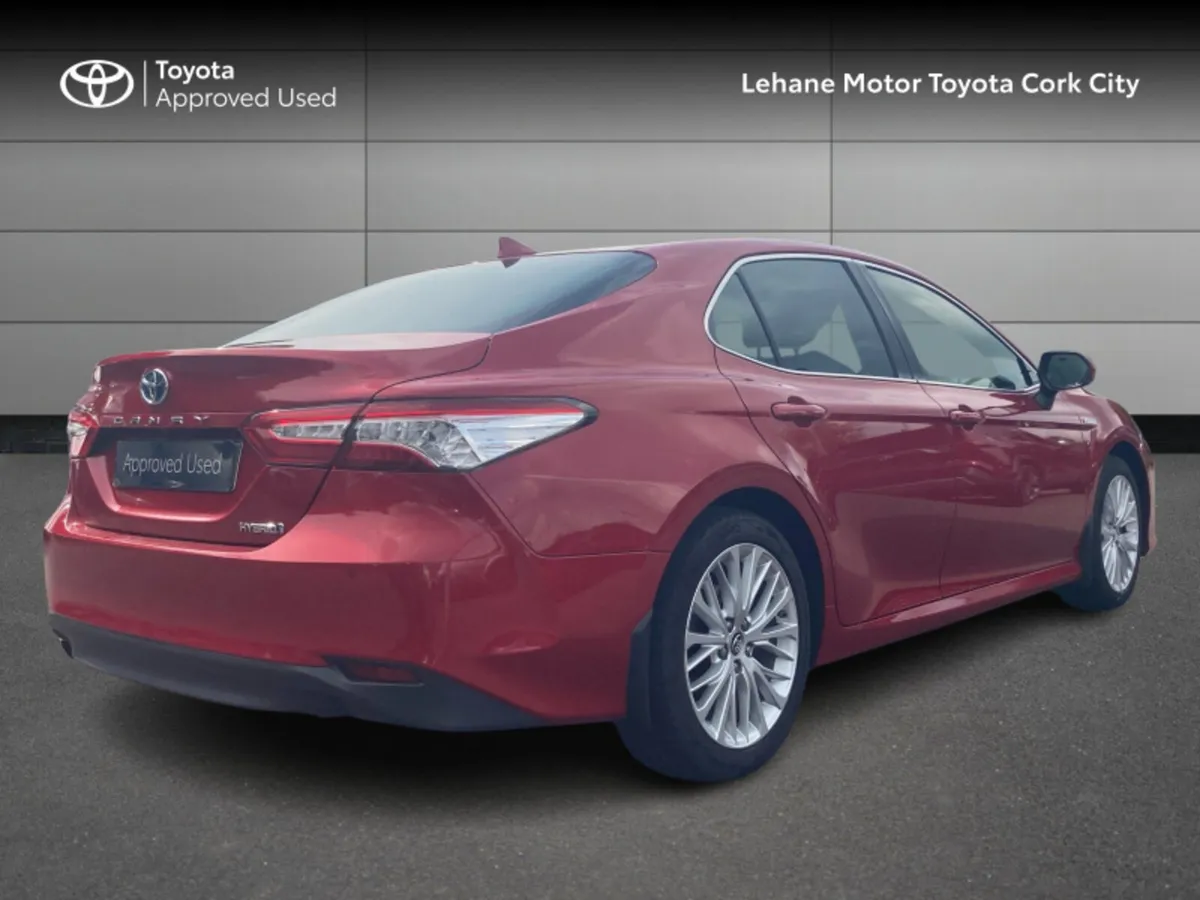 Toyota Camry HYBRID PLATINUM 4DR AUTO - Image 2