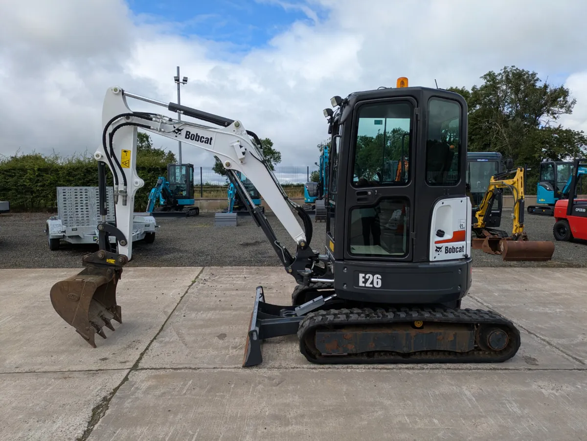 2016 Bobcat E26 - Image 2