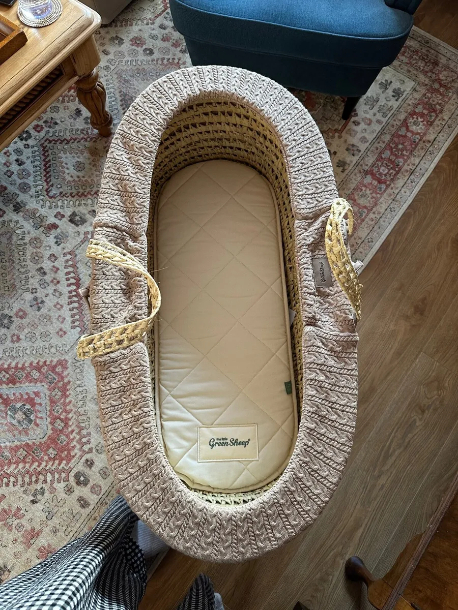 Little Green Sheep Moses Basket - Image 2