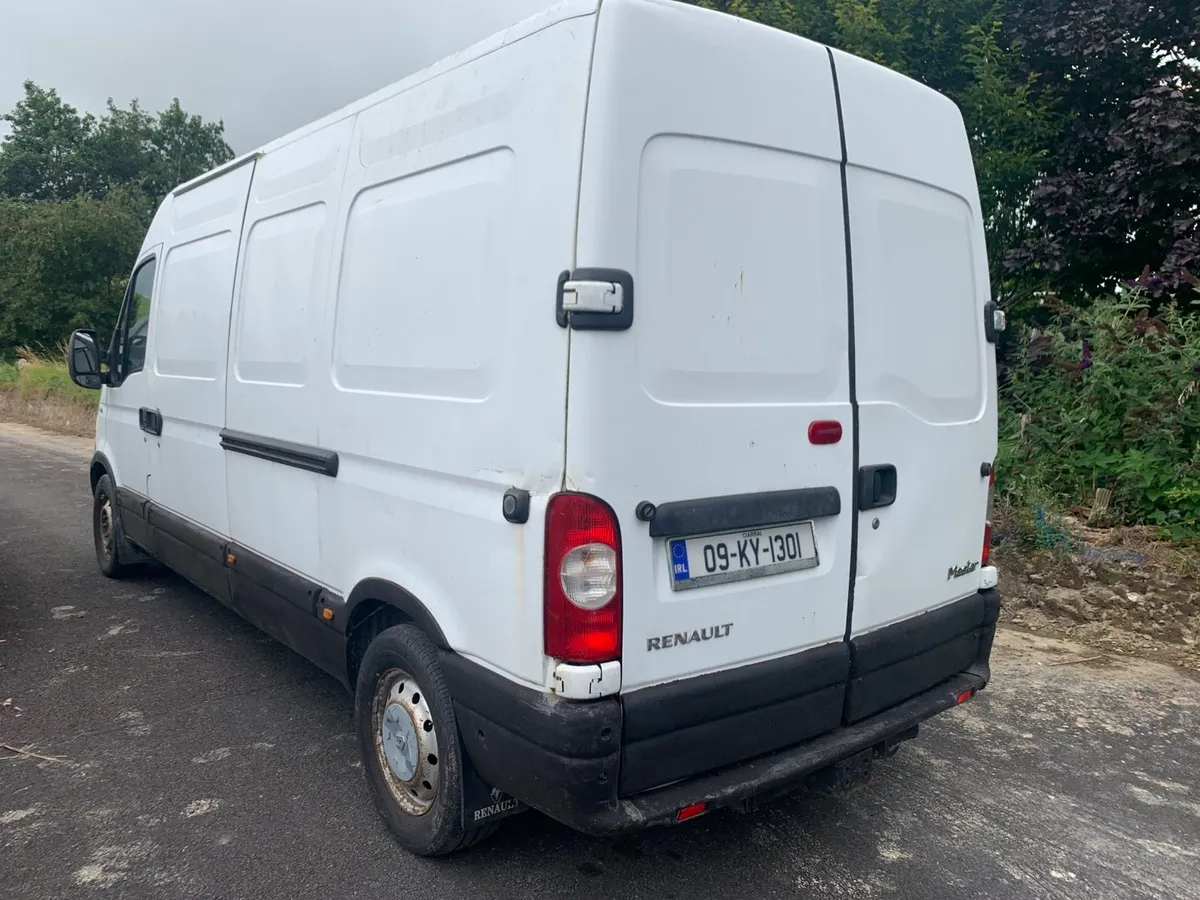 09 Renault Master camper - Image 3