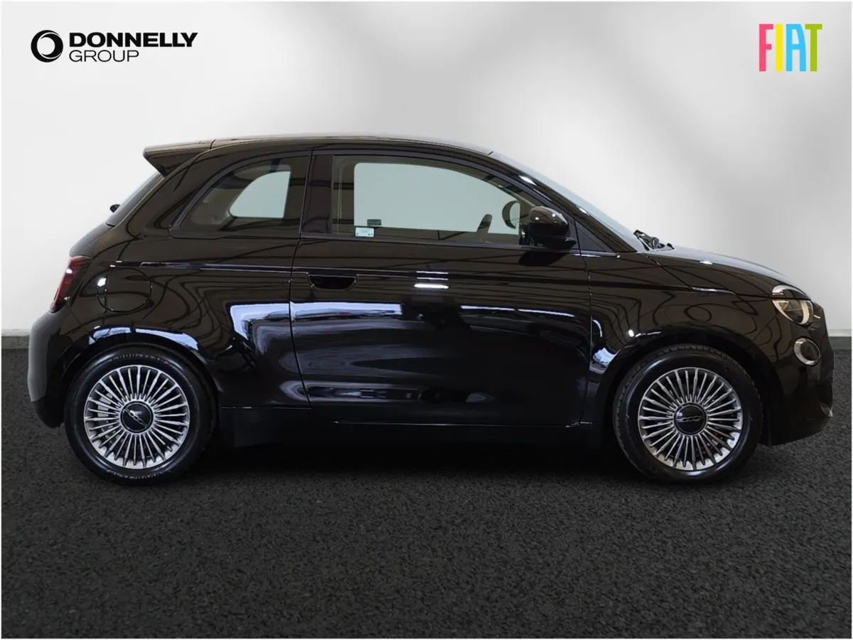 Fiat 500 Electric Hatchback Icon - Image 3