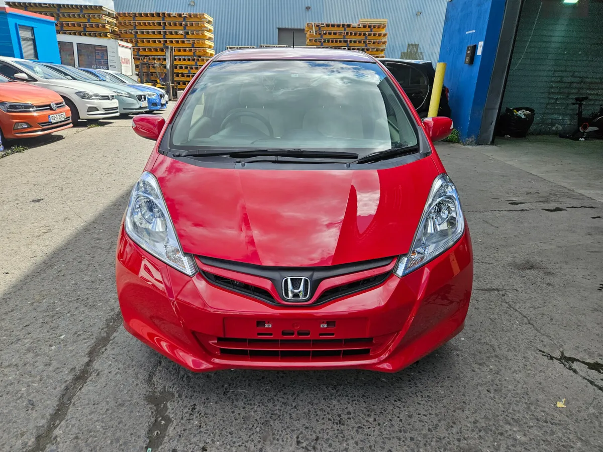 2012 Honda fit Hybrid Automatic - Image 2