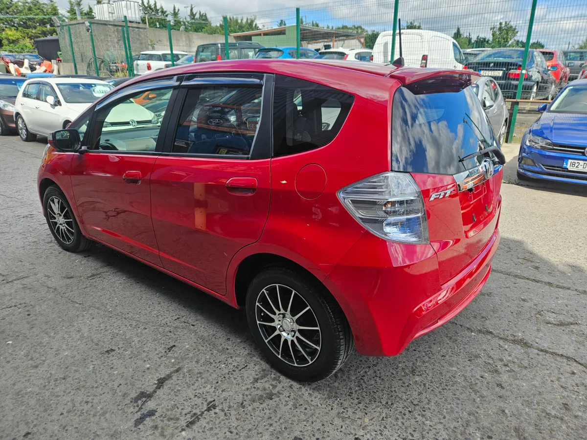 2012 Honda fit Hybrid Automatic - Image 4