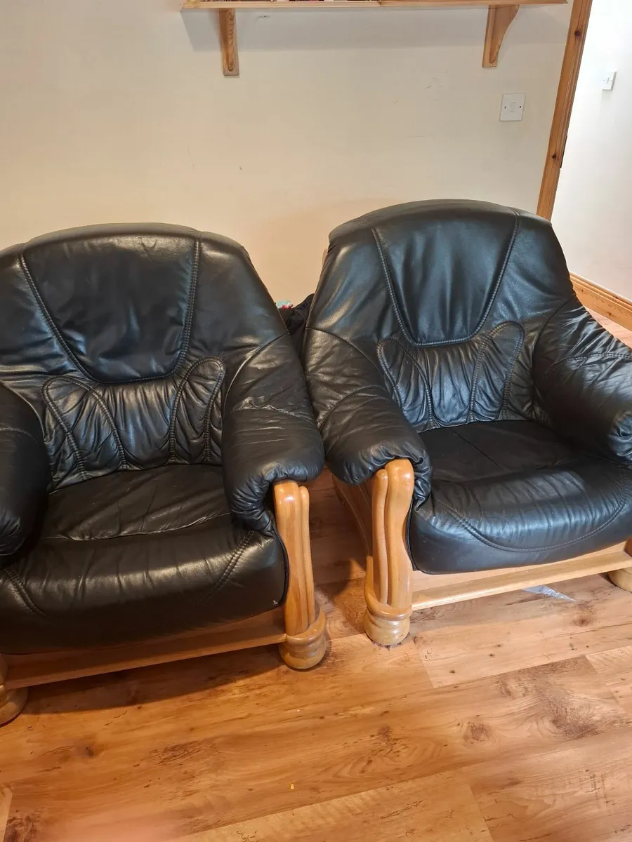 2 leather single seater sofas €60 EACH - Image 1