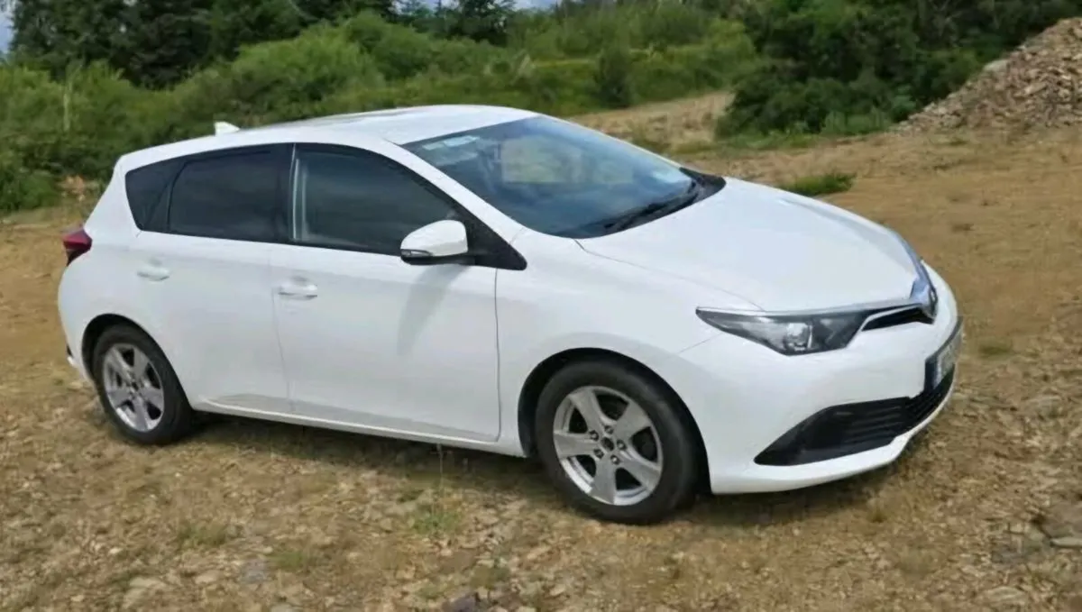 Toyota Auris 2018.  1.4 diesel Car Van - Image 1