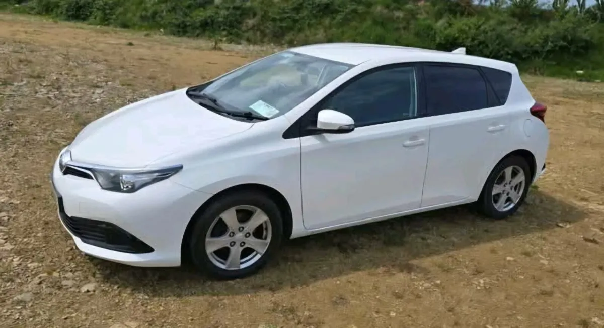 Toyota Auris 2018.  1.4 diesel Car Van - Image 4