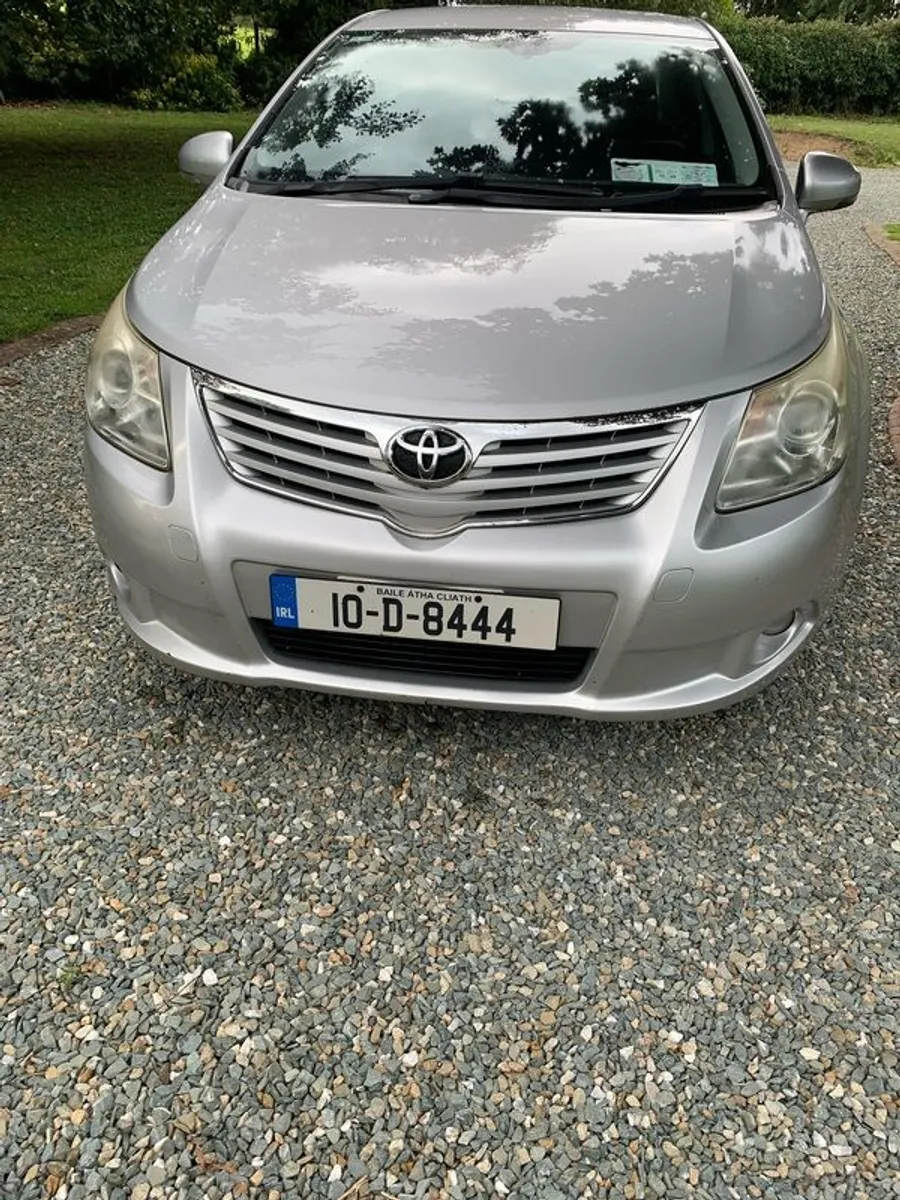 2010 Toyota Avensis - Image 2