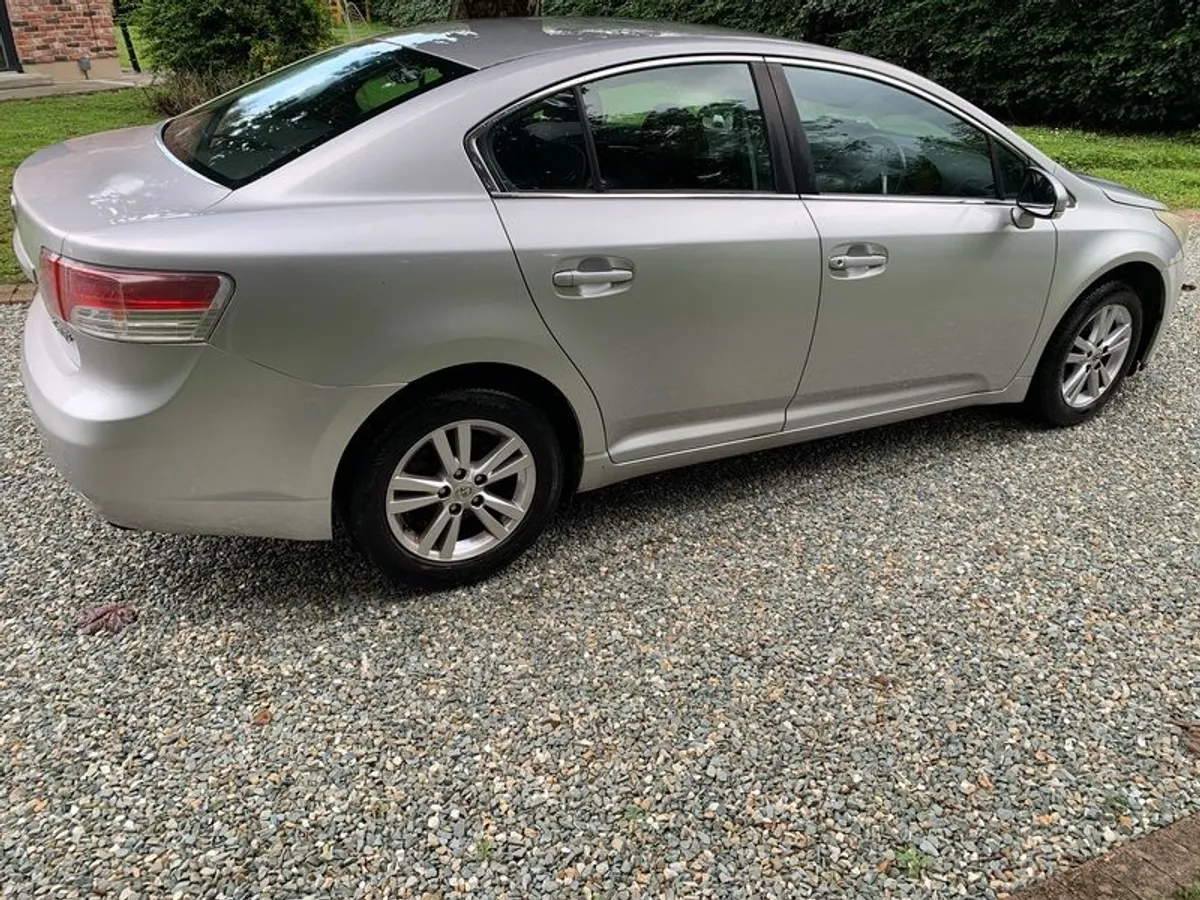 2010 Toyota Avensis - Image 4