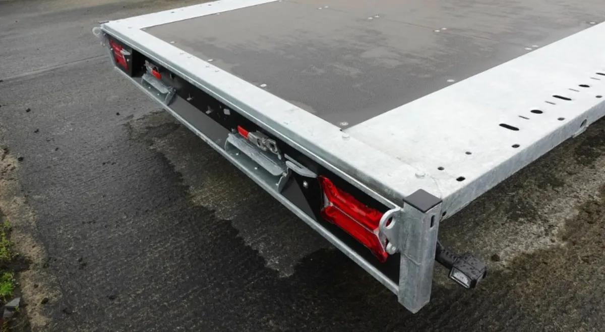 Brian James Trailers Connect 476-5522 - Image 2